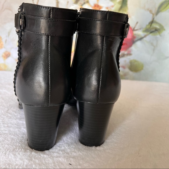 CLARKS ARTIZIEN LEATHER BOOTS SIZE 10W - Picture 4 of 9